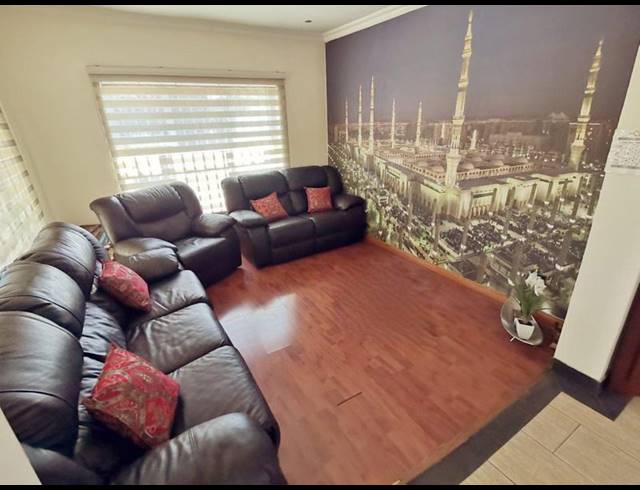 3 BEDROOM HOUSE FOR SALE IN OVERPORT